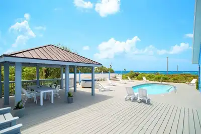 Image de Luxury 4 Bdr Ocean View Home w/ Pool + Hot Tub