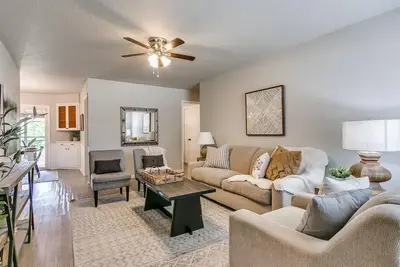 Quiet 3\/2 Home in Edmond!