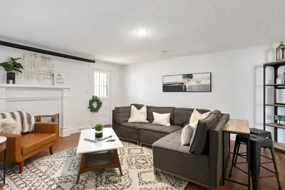 Image de Concord Gem, entire home, pets are welcome!