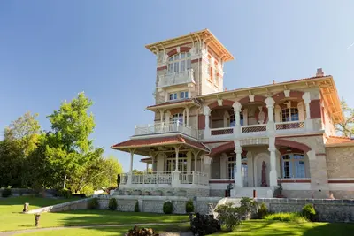 Image de Villa Le Bassin - Huit Chambres Villa, Couchages 15