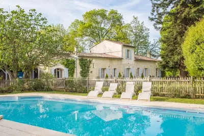 Image de Villa Du Fleuve - Quatre Chambres Villa, Couchages 8