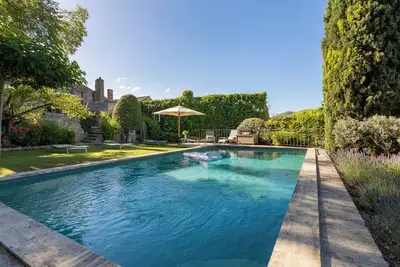 Image de Les Alpilles - Six Chambres Villa, Couchages 10