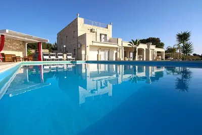 Image de Villa La Ganza - Six Chambres Villa, Couchages 12