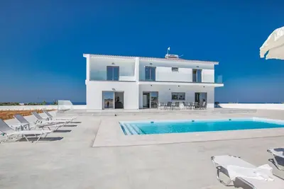 Image de Villa Jason - Six Chambres Villa, Couchages 12