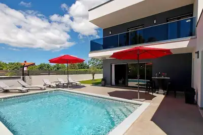 Image de Villa Kreo - Trois Chambres Villa, Couchages 8