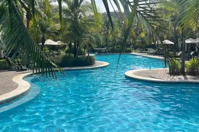 Image de Pacifico L212: Luxury 3b\/2b condo, 10 minutes walk to the beach