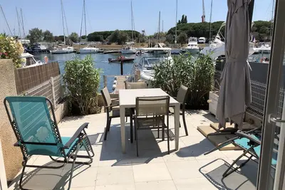 Image de Marina plein milieu du port Cap d'Agde