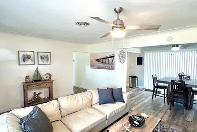 Image de Pet-Friendly 2br w/ Lanai & Fast WiFi Near Beach