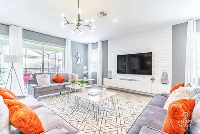 Image de Solara Resort Villa, Arcade, Pool & Spa, Sleeps 22