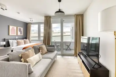 Image de Newly Built Bonnevoie Studio w/ Balcony & Elevator, by Blueground