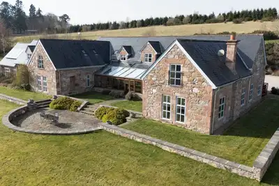 Image de Quarryfield, pet friendly, with hot tub in Inverness