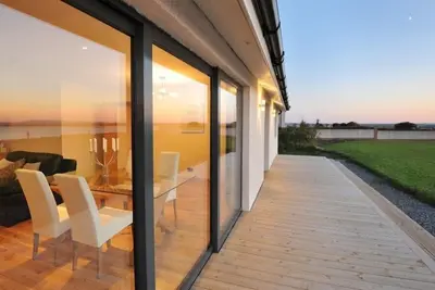Image de Peninsula Cottage, family friendly, with a garden in Stornoway