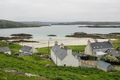 Image de Taigh Eachainn, pet friendly, with open fire in Timsgearraidh