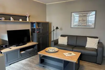 Image de Bright 2-room vacation apartment in a prime island location between beach & town!