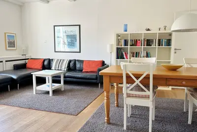 Image de Bright & friendly furnishings just a few minutes from the north beach - Haus Dovetief