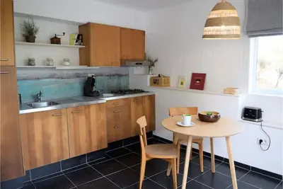 Image de Jolie cocon indépendant dans propriété verdoyante-terrasse/jardin