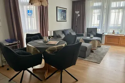 2-room vacation apartment in a central location with a sunny west-facing balcony.