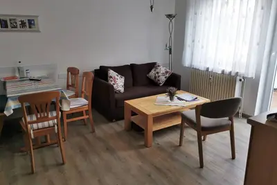 Basement apartment with spacious terrace in a prime location