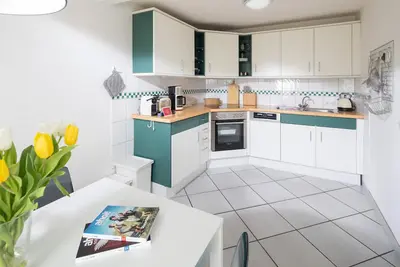 Image de Newly furnished vacation home in a central, quiet location!