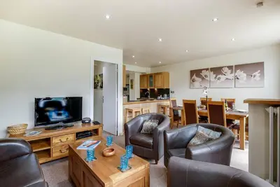 Image de À 150m des pistes de ski, 3ème étage, vue lac, balcon, télévision, casier à ski, 58m², Tignes