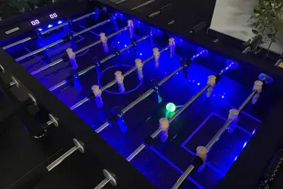 Image de Click-for-Fun:   -Beach Volleyball -Pop-a-Shot -Pool Table -BocceBall -Foosball+