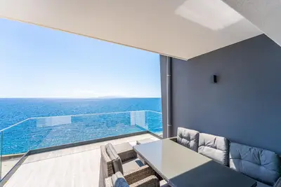 Flh Amazing Ocean View with Balcony
