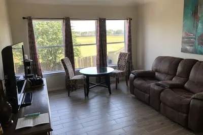 Image de Family-friendly 3 bedroom retreat, in shared house