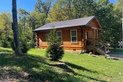 Image de New! Cozy 4 Guest Cabin in Damascus! No Pet Fee!