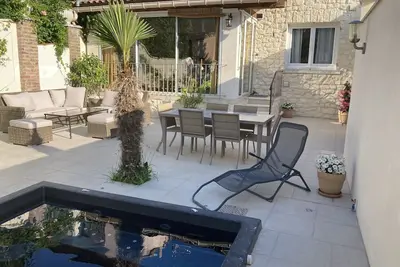 Image de House in the Vaucluse with swimming pool