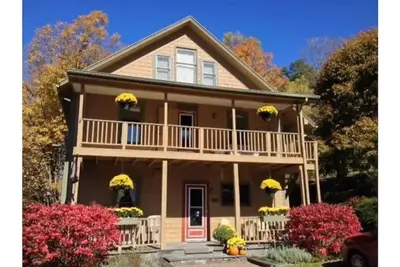 Image de Historic Inn Rental, Great Location & Spacious