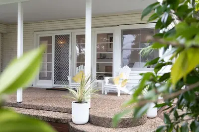 Image de Yanderra - Discover relaxation at this charming cottage opposite the beachside golf course