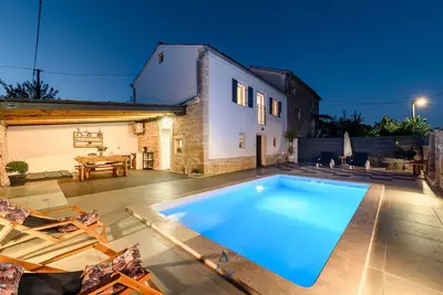 Image de Charmante Villa Casa E&J avec Piscine Privée pouvant accueillir jusqu'à 4 Personnes