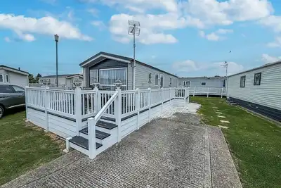 Image de Modern 6 berth caravan with WiFi at St Osyth Beach in Essex ref 28008pm