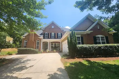 Image de Luxury Cary Retreat with Koi Pond & Prime Location