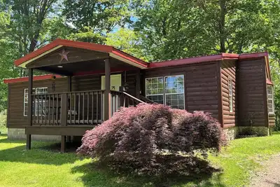 Image de Cozy Secluded Cabin in the Heart of Hocking Hills hot tub retreat