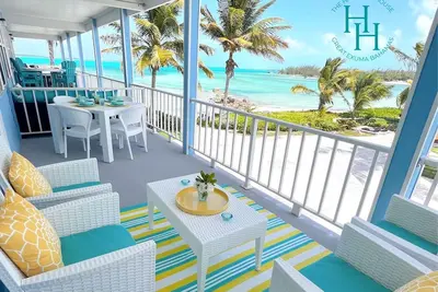 Image de *Newly Renovated* Beach Front Luxury Home - Located at The Hideaways Resort