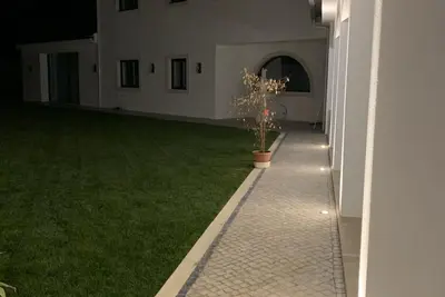 Image de Location with swimming pool 5 minutes walk from the beach