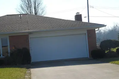 Image de 3 br country home close to town with hot tub