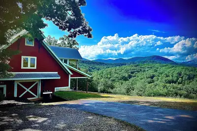 Image de Big Mountain Views, Minutes to Wineries, Hot Tub