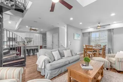 Image de Luxury Townhome 1 Block from Beach, on Boardwalk