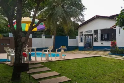 Image de Complete house with pool near the center