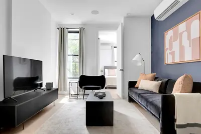 Image de Deluxe Cobble Hill 2br w/ W/D, near Tj, by Blueground