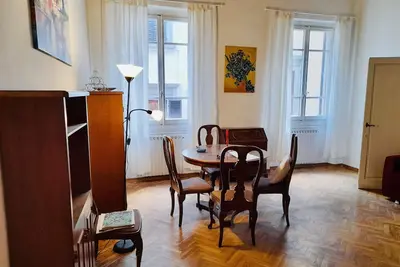 Close to Ponte Vecchio / 1 Bedroom 1 Bath Apartment / Sleeps 4 Comfortably