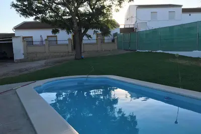 Image de Maison de campagne \"Cortijo Vista Alegre\" avec vue sur le lac, piscine et Wi-Fi.