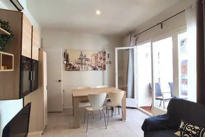 Image de Pet-Friendly Appartement MariBeach2 Sitges avec A/C & Wi-Fi