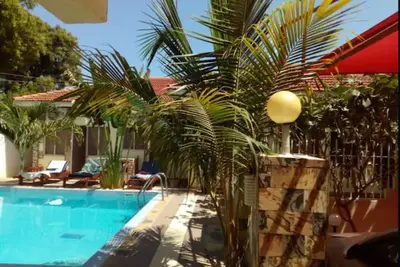 Image de Modern Furnished Studio Apartment-walking distance from beach and malls