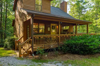 Image de Hester`s Hideaway - Rustic Cabin Nestled in the Beautiful Mountain Scenery
