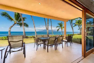 Image de Breathtaking Oceanfront Puamana Retreat – 5 Bedrooms, Modern & Spacious