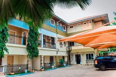 Image de Modern Furnished Studio Apartment-walking distance from beach and malls