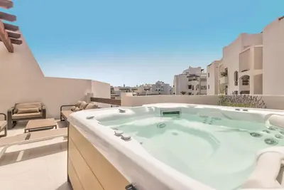 Image de Colinas - Bentor 3. 4 Penthouse 3b Jacuzzi Pool View
